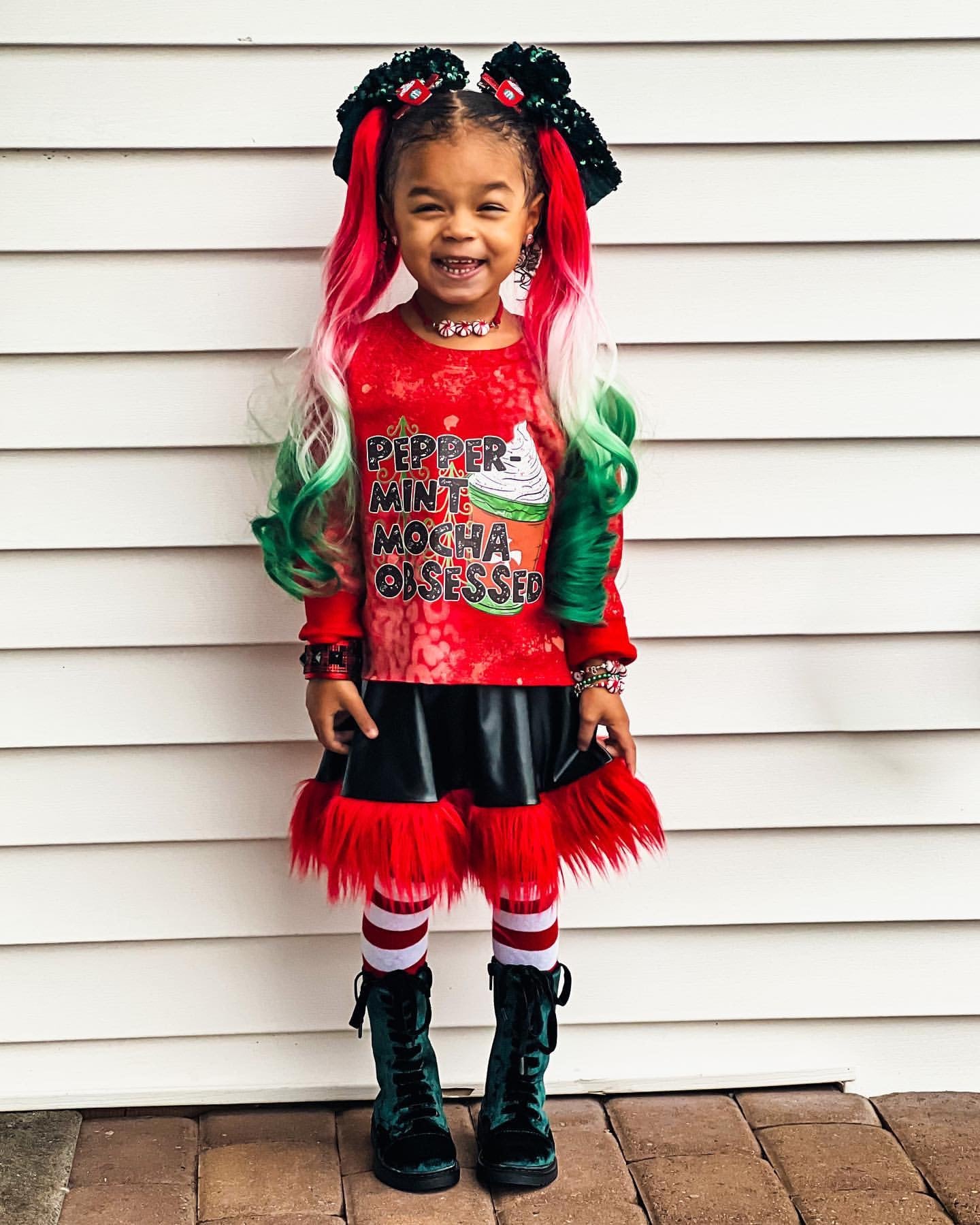 Create seasonal looks by adding colorful hair extensions