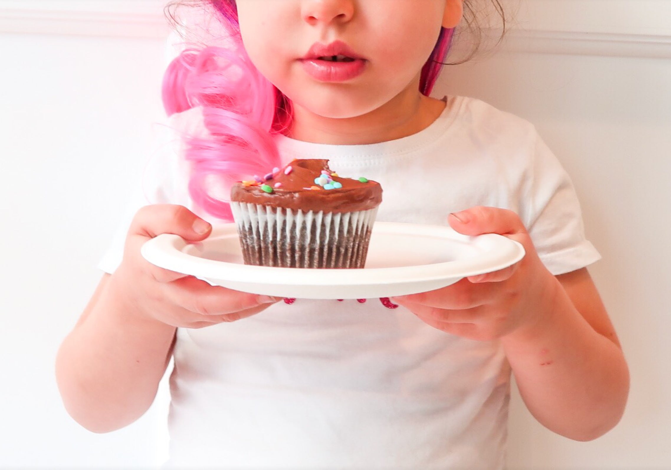 Magic Tails + Cupcakes = L💖VE